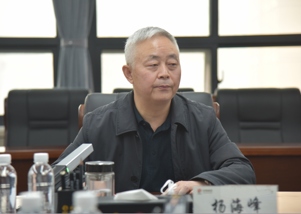 陜鋼集團(tuán)黨委理論學(xué)習(xí)中心組學(xué)習(xí)中共中央政治局民主生活會、中央經(jīng)濟(jì)工作會議、全國宣傳部長會議、中共陜西省委十四屆三次全會精神