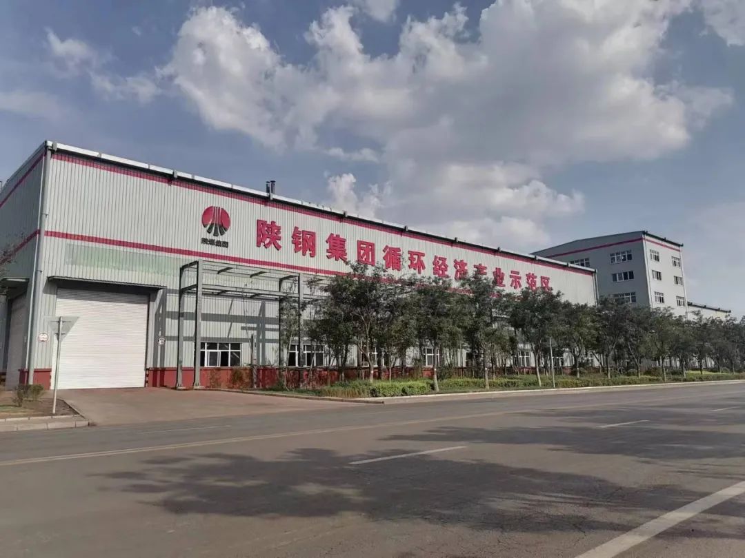 奮楫揚(yáng)帆促改革，乘風(fēng)破浪譜新篇
