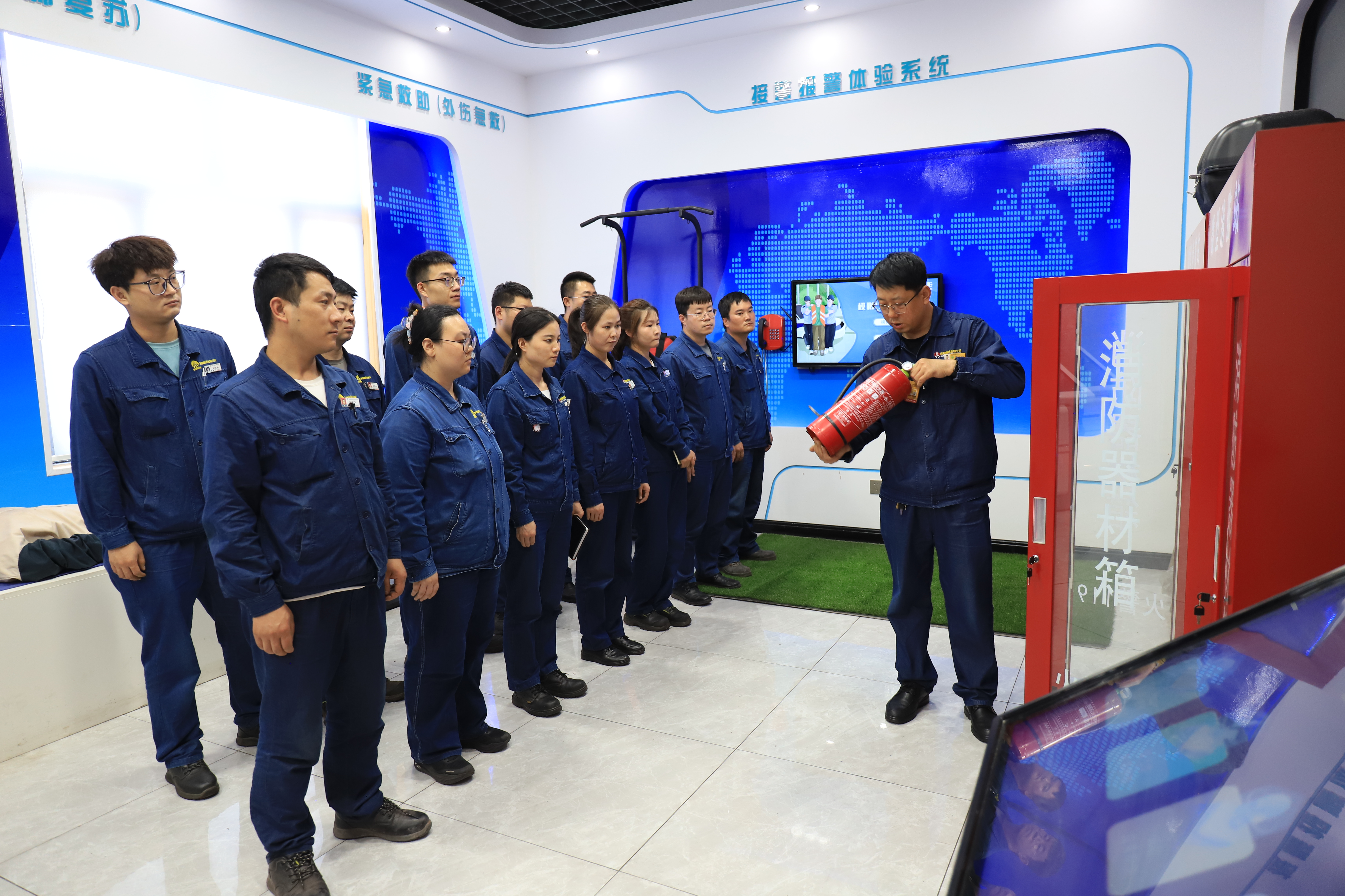 打造“龍鋼志愿紅”服務品牌 推動新時代文明實踐走深走實